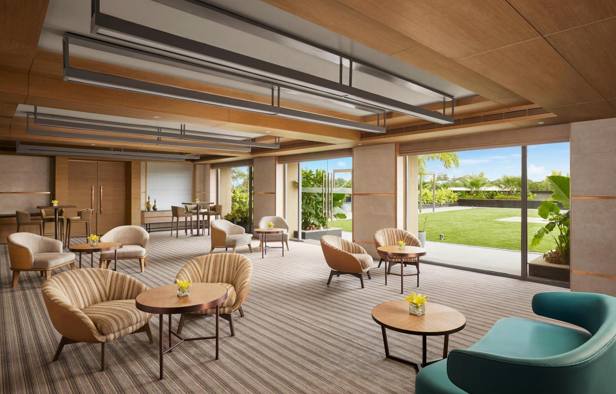 Hyatt Place Aurangabad Airport Экстерьер фото